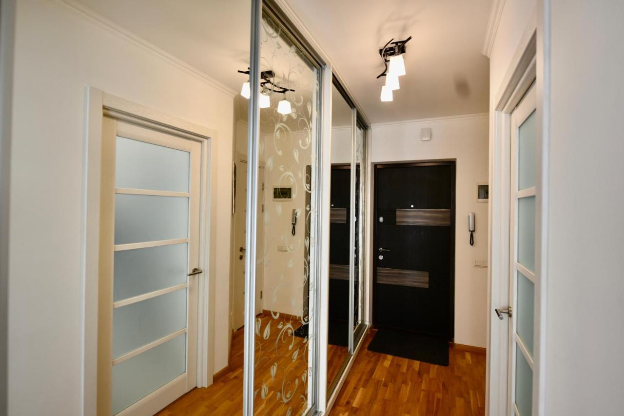טרנופיל Cozy Apartment Next To The Park מראה חיצוני תמונה