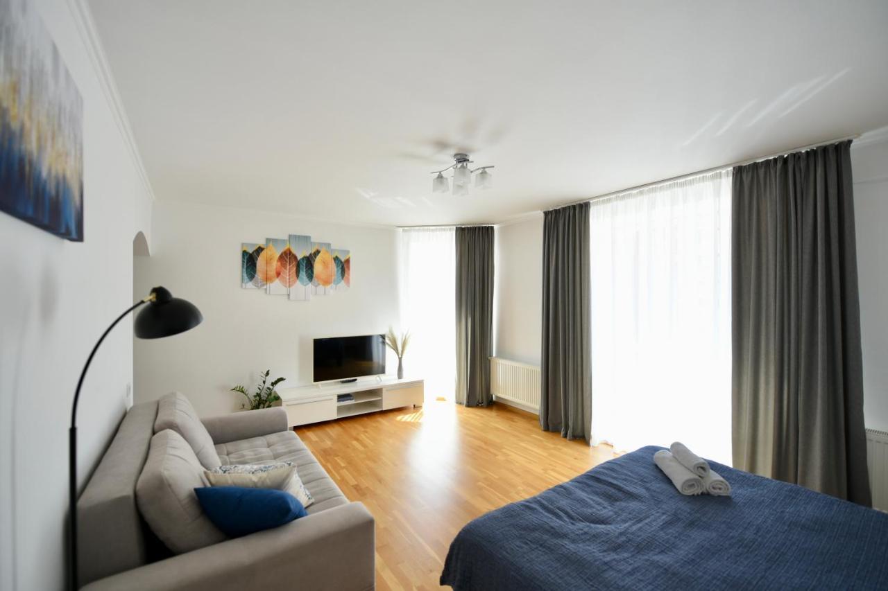 טרנופיל Cozy Apartment Next To The Park מראה חיצוני תמונה