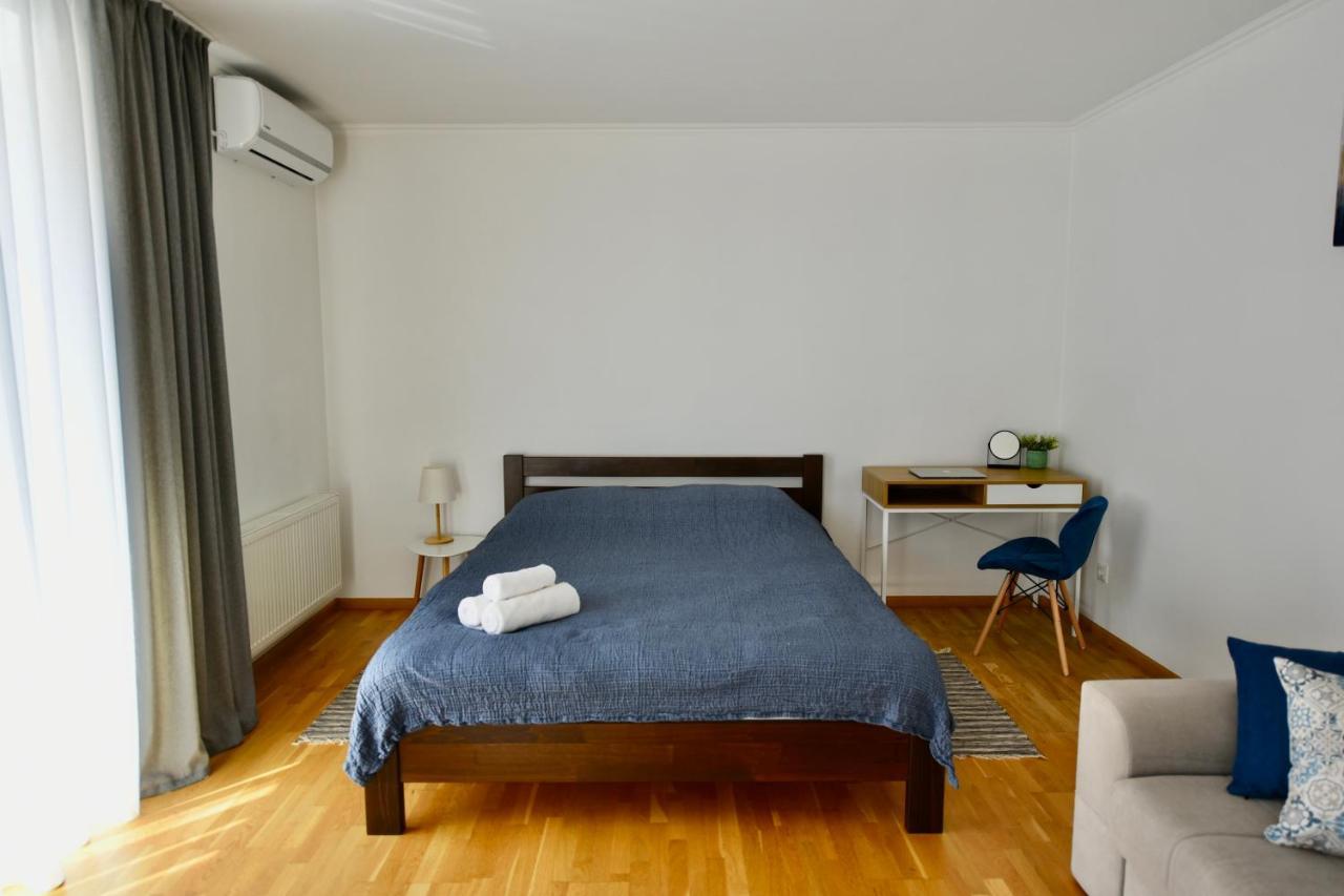 טרנופיל Cozy Apartment Next To The Park מראה חיצוני תמונה